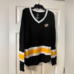 Women’s Mizzou Tigers long sleeve top.